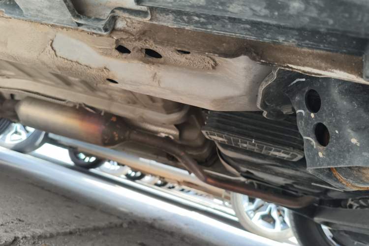 Used Chery Tiggo 5x 2022 Superhero Edition 1.5L CVT Fashion Model Left Side Sill