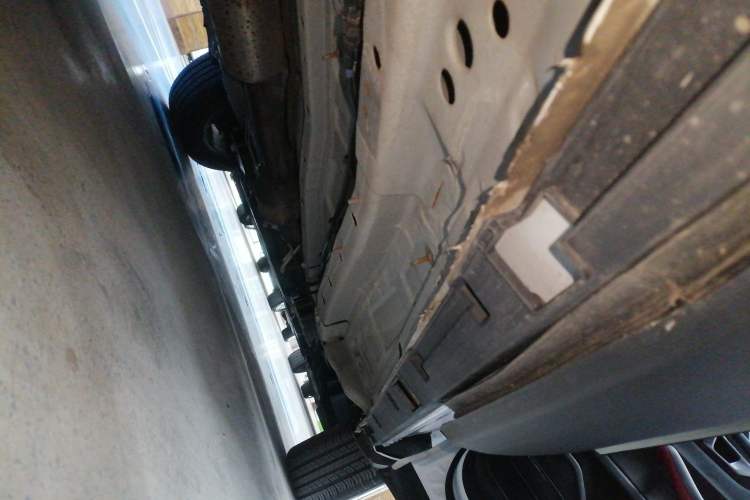 Used Chery Tiggo 5x 2022 Superhero Edition 1.5L CVT Fashion Model Left Side Sill