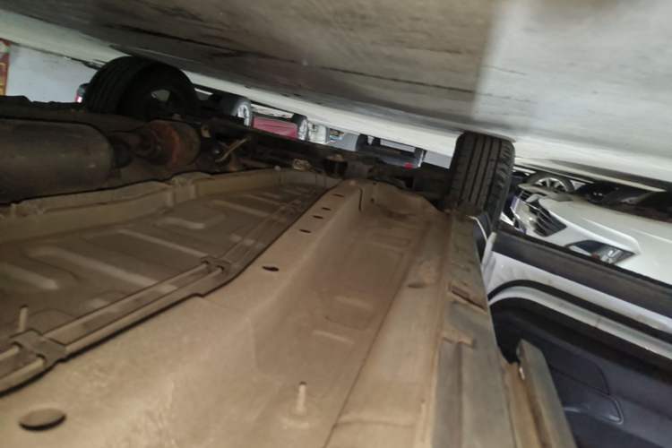 Used Chery Tiggo 5x 2022 Superhero Edition 1.5L CVT Fashion Model Left Side Sill