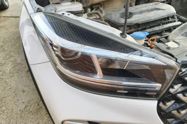 Used Chery Tiggo 5x 2022 Superhero Edition 1.5L CVT Fashion Model Right Front Headlight