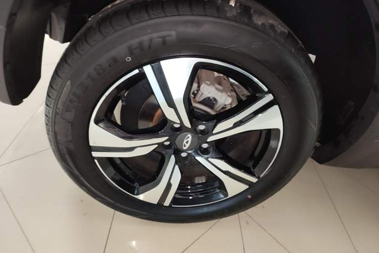 Used Chery Tiggo 5x 2022 Superhero Edition 1.5L CVT Fashion Model Right Rear Wheel Hub