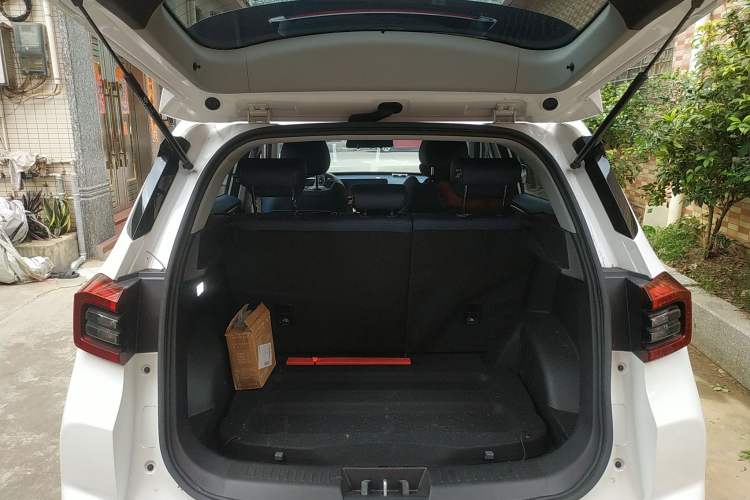 Used Chery Tiggo 5x 2022 PLUS Kung Fu Panda Collaboration Edition 1.5T CVT Premium Model Trunk