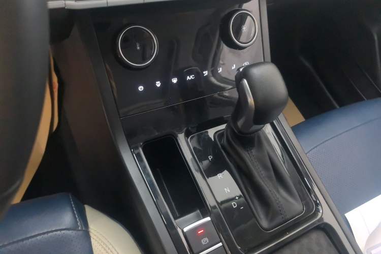 Used Chery Tiggo 5x 2023 1.5L CVT Fashion Edition Gear Lever