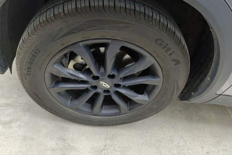 Used Chery Tiggo 5x 2023 1.5L CVT Fashion Edition Left Front Wheel Hub