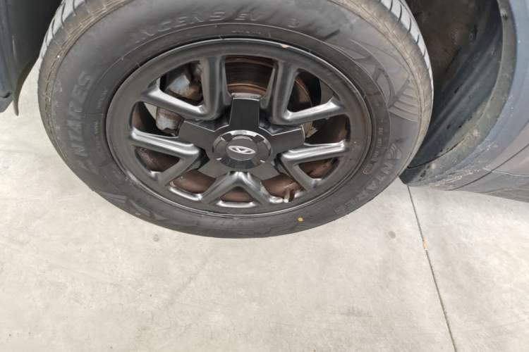 Used Chery Tiggo 5x 2023 1.5L Manual Urban Version Left Front Wheel Hub