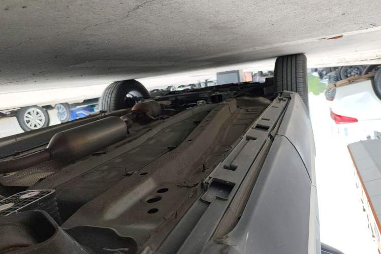 Used Chery Tiggo 5x 2023 1.5L CVT Fashion Edition Left Side Sill