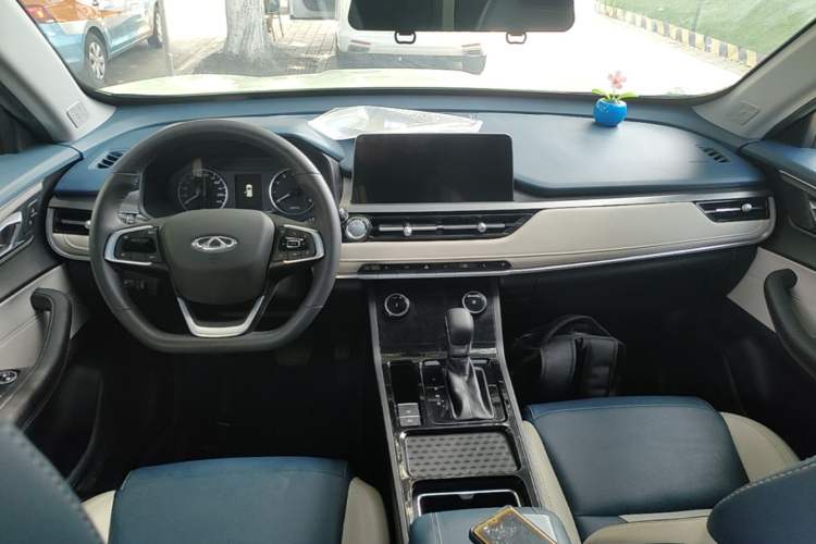 Used Chery Tiggo 5x 2023 1.5L CVT Fashion Edition Center Console