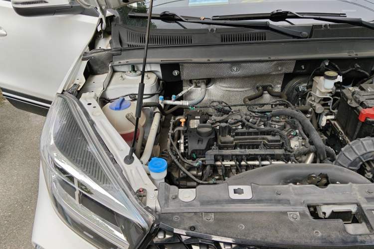 Used Chery Tiggo 5x 2023 1.5L Manual Urban Version Engine Bay Right