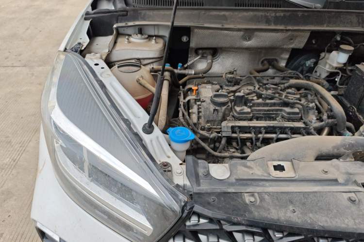 Used Chery Tiggo 5x 2023 1.5L Manual Urban Version Engine Bay Right
