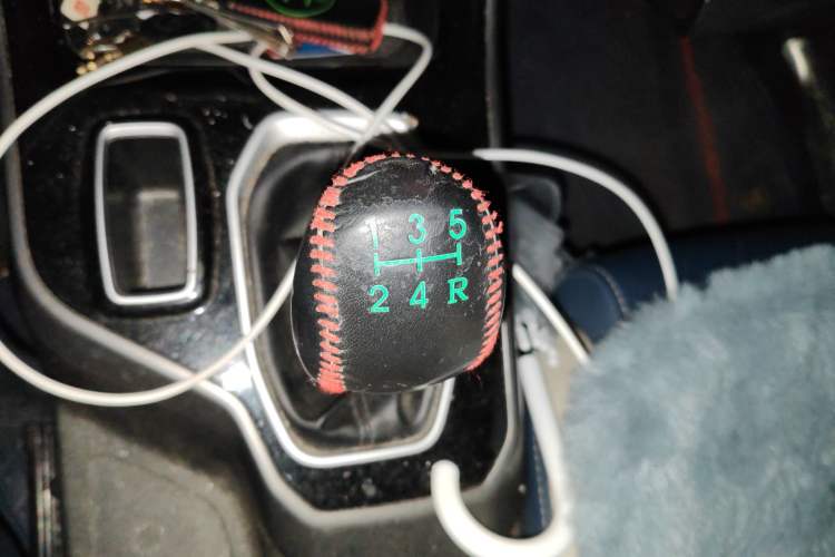 Used Chery Tiggo 5x 2023 1.5L Manual Fashion Edition Gear Lever
