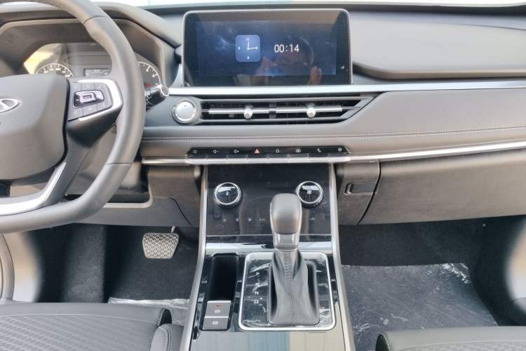 Used Chery Tiggo 5x 2023 1.5L CVT New Dynamic Edition Interior 6