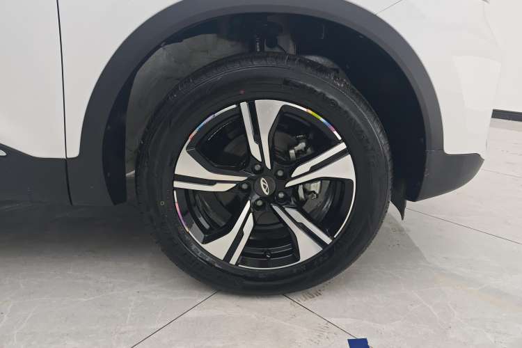 Used Chery Tiggo 5x 2023 1.5L CVT New Dynamic Edition Left Rear Wheel Hub