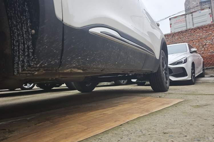 Used Chery Tiggo 5x 2023 1.5L CVT Fashion Edition Left Side Sill