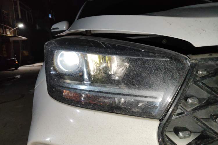 Used Chery Tiggo 5x 2023 1.5L Manual Fashion Edition Right Front Headlight