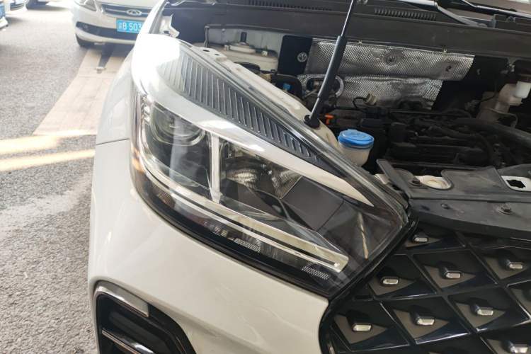 Used Chery Tiggo 5x 2023 1.5L Manual Urban Version Right Front Headlight