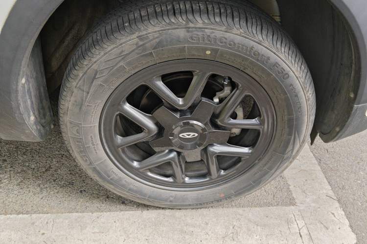 Used Chery Tiggo 5x 2023 1.5L Manual Urban Version Right Front Wheel Hub