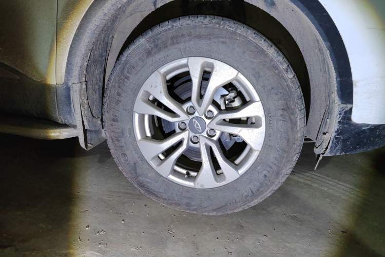 Used Chery Tiggo 5x 2023 1.5L Manual Fashion Edition Right Front Wheel Hub