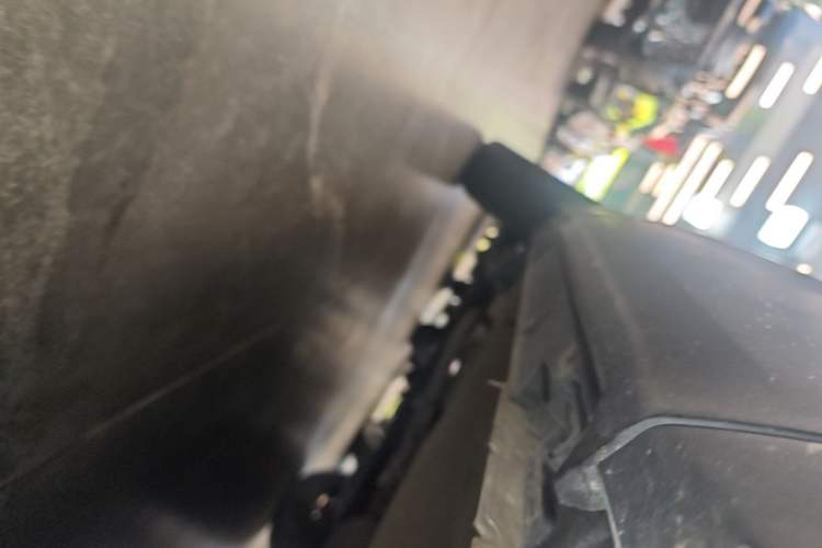 Used Chery Tiggo 5x 2023 1.5L CVT Fashion Edition Right Side Sill