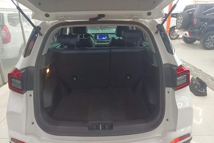 Used Chery Tiggo 5x 2023 1.5L CVT Fashion Edition Trunk