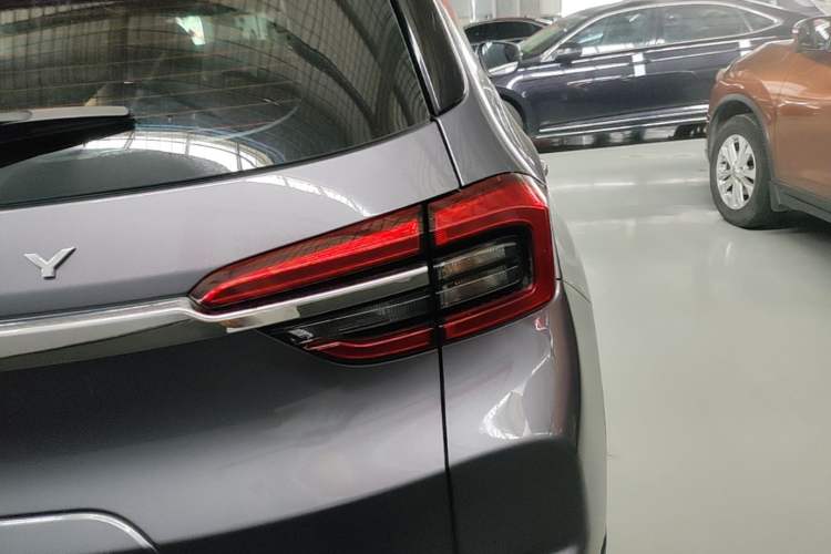Used Chery Tiggo 5x 2024 Edition People's Benefit Version 1.5L CVT Fashion Model Right Rear Taillight