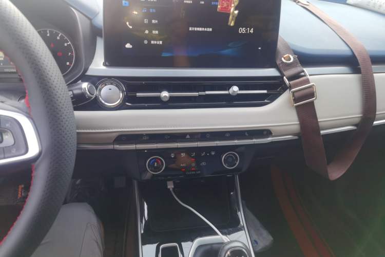 Used Chery Tiggo 5x 2024 Edition People's Benefit Version 1.5L Manual Fashion Model Audio And AC Panel