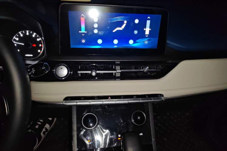 Used Chery Tiggo 5x 2024 Edition People's Benefit Version 1.5L CVT Fashion Model Audio And AC Panel