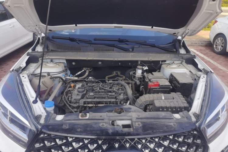 Used Chery Tiggo 5x 2024 Edition People's Benefit Version 1.5L Manual Fashion Model Engine Bay