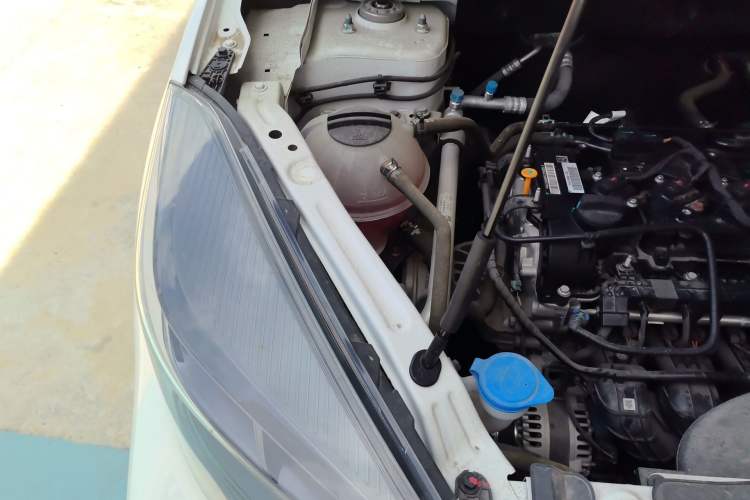 Used Chery Tiggo 5x 2024 Edition People's Benefit Version 1.5L Manual Fashion Model Engine Bay Right