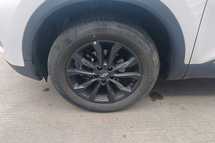 Used Chery Tiggo 5x 2024 Edition People's Benefit Version 1.5L CVT Fashion Model Left Front Wheel Hub
