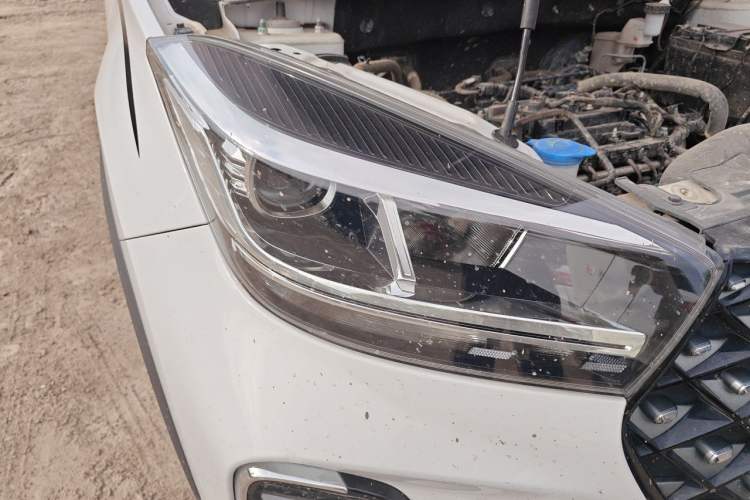 Used Chery Tiggo 5x 2024 Edition People's Benefit Version 1.5L CVT Fashion Model Right Front Headlight