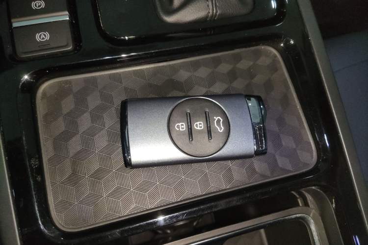 Used Chery Tiggo 5x 2024 Edition People's Benefit Version 1.5L CVT Fashion Model Vehicle Key