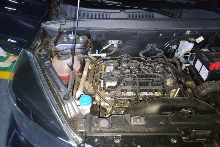 Used Chery Tiggo 5x 2025 1.5L CVT Excellence Edition Engine Bay Right