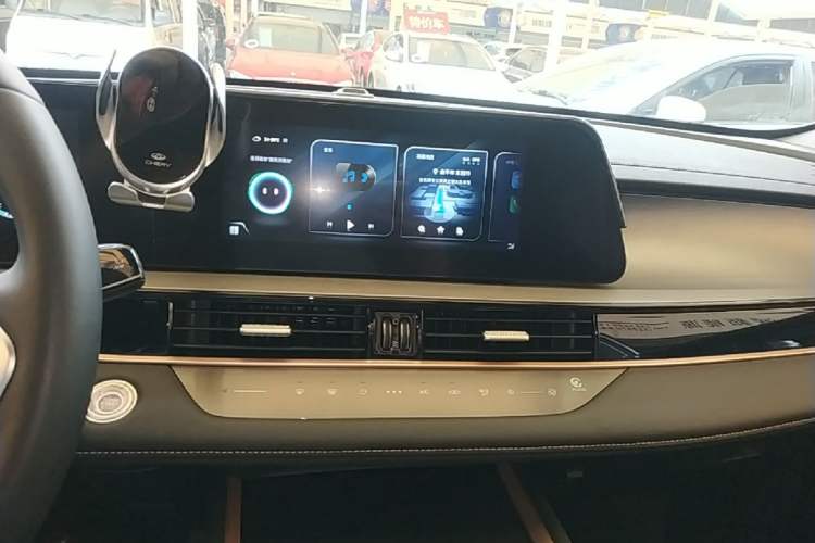 Used Chery Tiggo 5x 2025 High-Performance Edition 1.5T CVT Luxury Model Audio And AC Panel