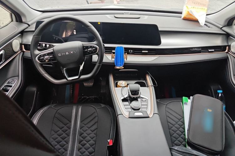 Used Chery Tiggo 5x 2025 High-Performance Edition 1.5T CVT Luxury Model Center Console