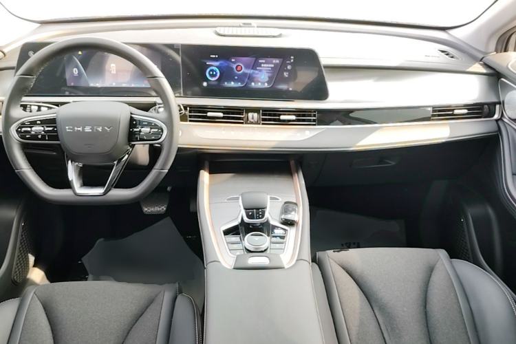 Used Chery Tiggo 5x 2025 High-Energy Version 1.5T CVT Comfort Model Center Console