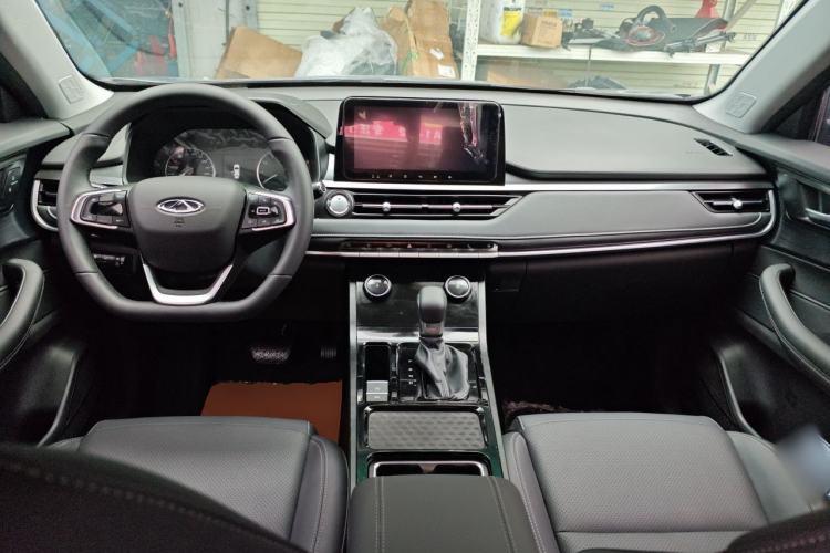 Used Chery Tiggo 5x 2025 1.5L CVT Excellence Edition Center Console
