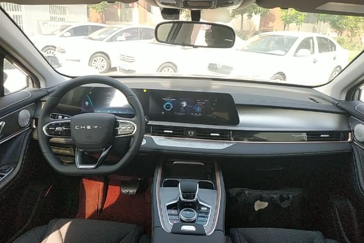 Used Chery Tiggo 5x 2025 High-Energy Version 1.5T CVT Comfort Model Center Console