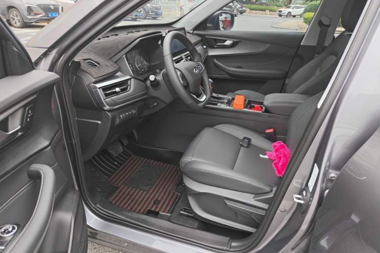Used Chery Tiggo 5x 2025 1.5L CVT Excellence Edition Driver Seat