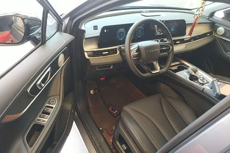 Used Chery Tiggo 5x 2025 High-Performance Edition 1.5T CVT Luxury Model Driver Seat