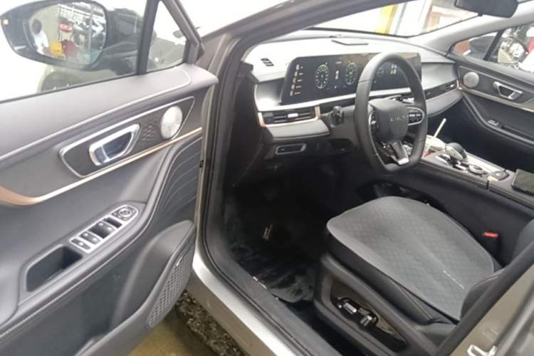 Used Chery Tiggo 5x 2025 High-Performance Edition 1.5T CVT Luxury Model Driver Seat