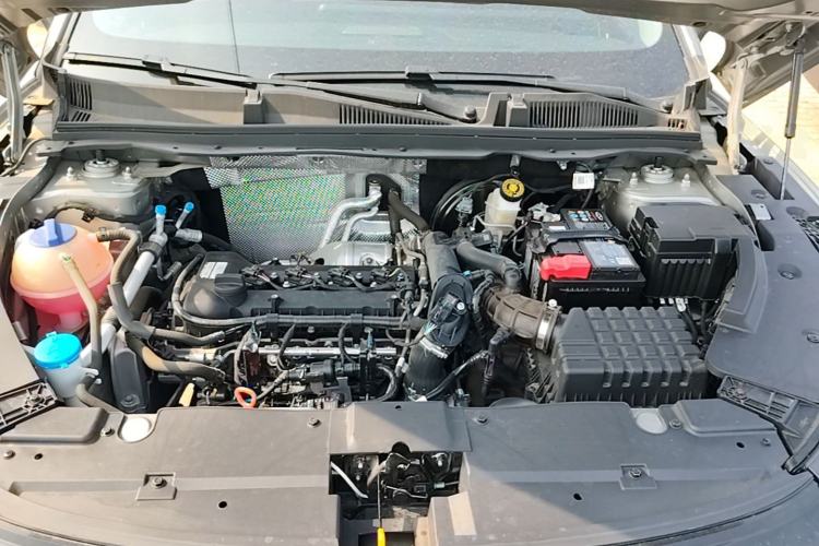 Used Chery Tiggo 5x 2025 High-Energy Version 1.5T CVT Comfort Model Engine Bay