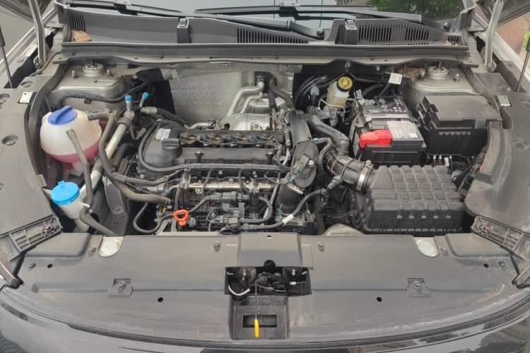 Used Chery Tiggo 5x 2025 High-Performance Edition 1.5T CVT Luxury Model Engine Bay
