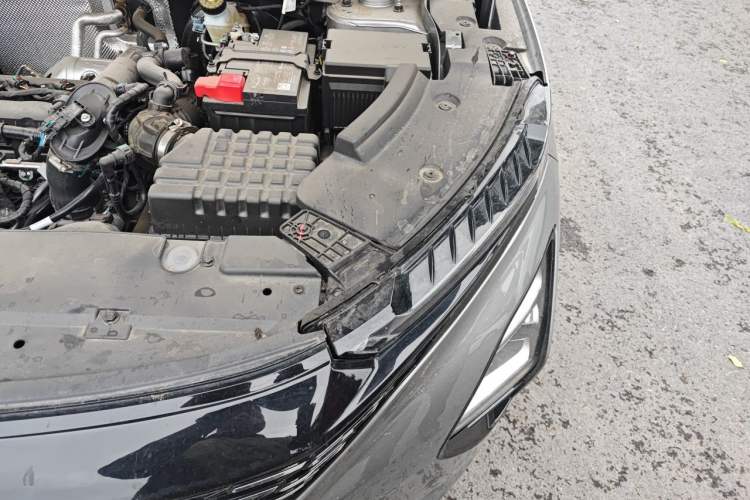 Used Chery Tiggo 5x 2025 High-Performance Edition 1.5T CVT Luxury Model Engine Bay Left