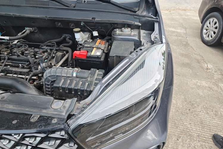 Used Chery Tiggo 5x 2025 1.5L CVT Excellence Edition Engine Bay Left