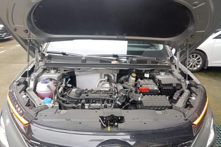 Used Chery Tiggo 5x 2025 High-Performance Edition 1.5T CVT Luxury Model Engine Bay