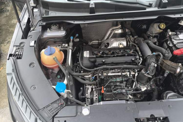 Used Chery Tiggo 5x 2025 High-Performance Edition 1.5T CVT Luxury Model Engine Bay Right