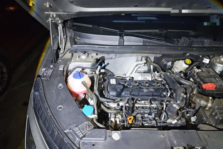 Used Chery Tiggo 5x 2025 High-Energy Version 1.5T CVT Comfort Model Engine Bay Right