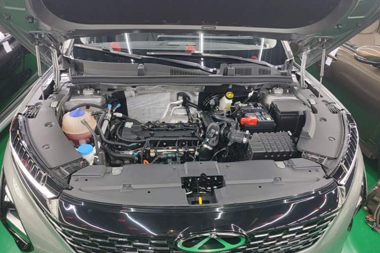 Used Chery Tiggo 5x 2025 High-Performance Edition 1.5T CVT Luxury Model Engine Bay