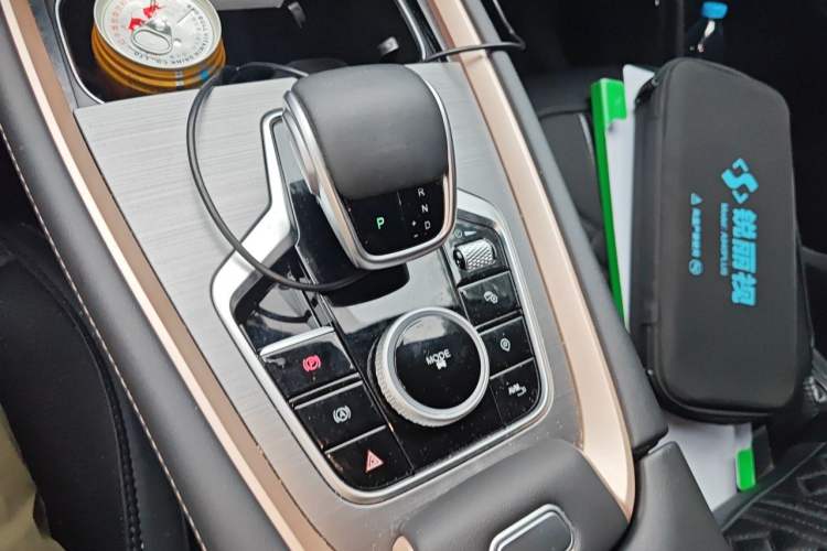Used Chery Tiggo 5x 2025 High-Performance Edition 1.5T CVT Luxury Model Gear Lever