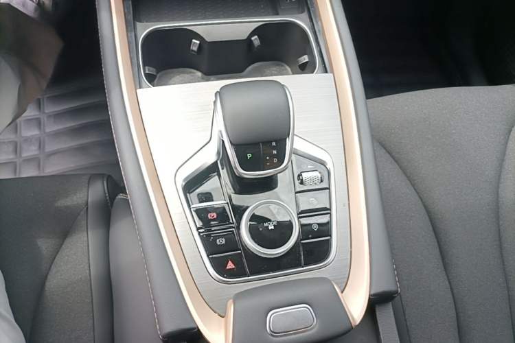 Used Chery Tiggo 5x 2025 High-Energy Version 1.5T CVT Comfort Model Gear Lever